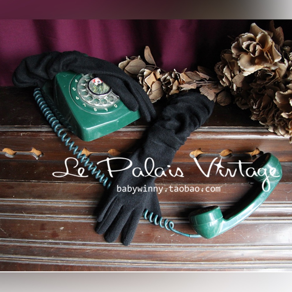Le Palais Vintage vintage inspired black long gloves